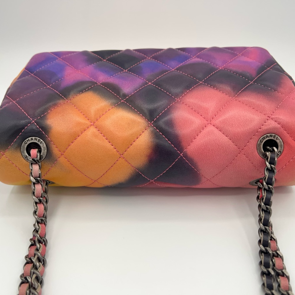 CHANEL Limited Edition Flower Power Flap Bag w/dust bag and Authentication Card - Picture 10 of 17